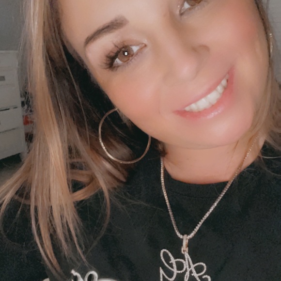 Meet your Posher, Ashley - Picture 1 of 1